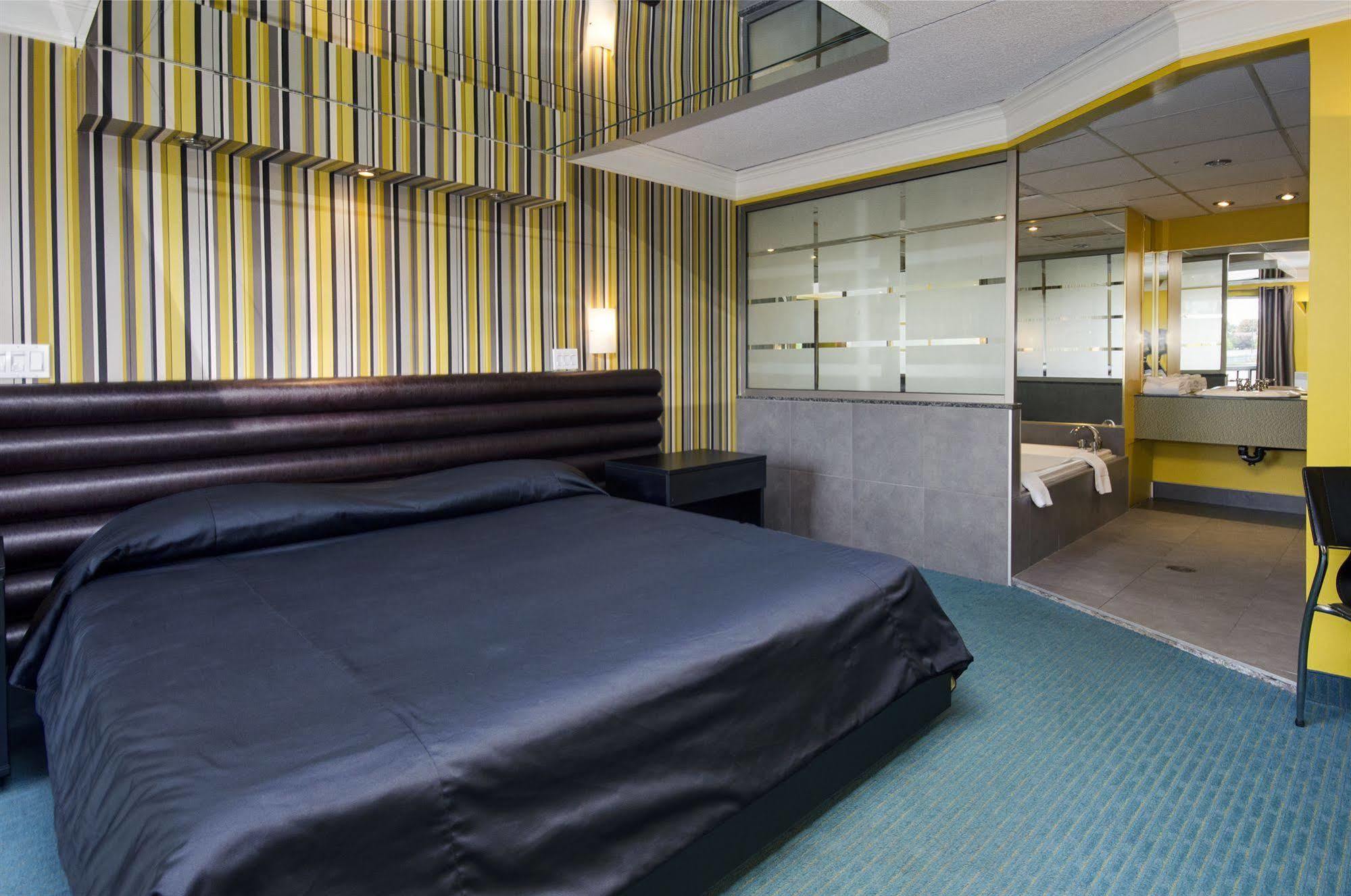 Motel Labarre 隆格伊 外观 照片