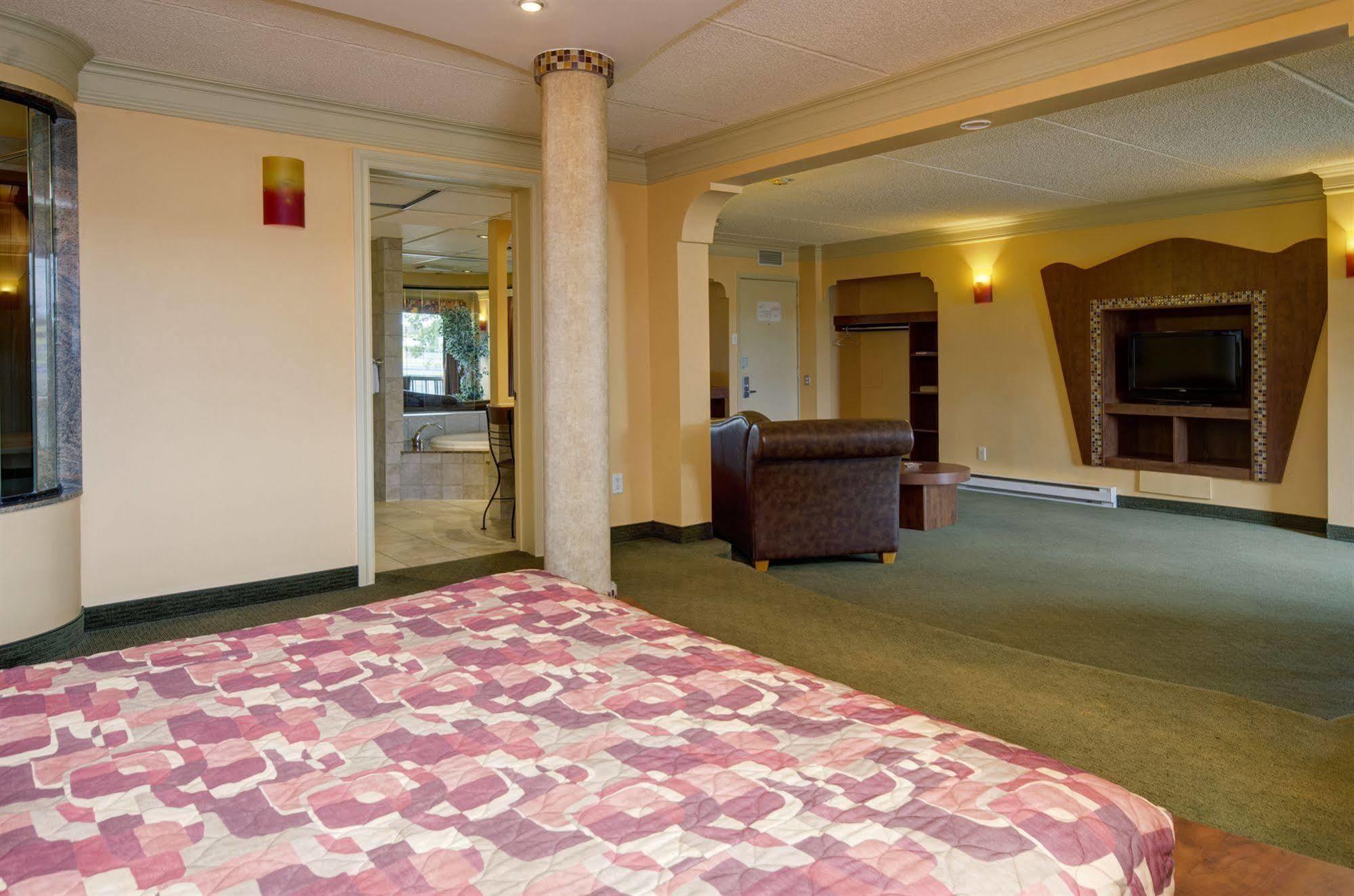 Motel Labarre 隆格伊 外观 照片