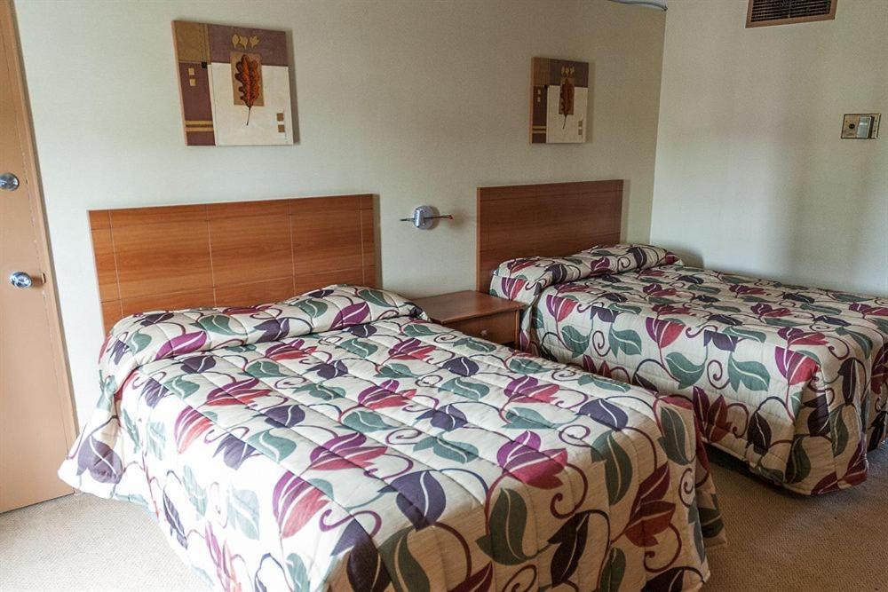 Motel Labarre 隆格伊 外观 照片